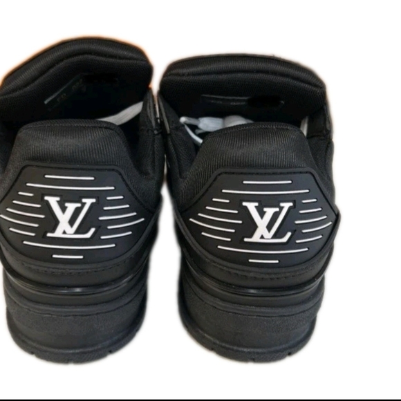 Louis Vuitton Men's Black and White Sneakers - Picture 5 of 5